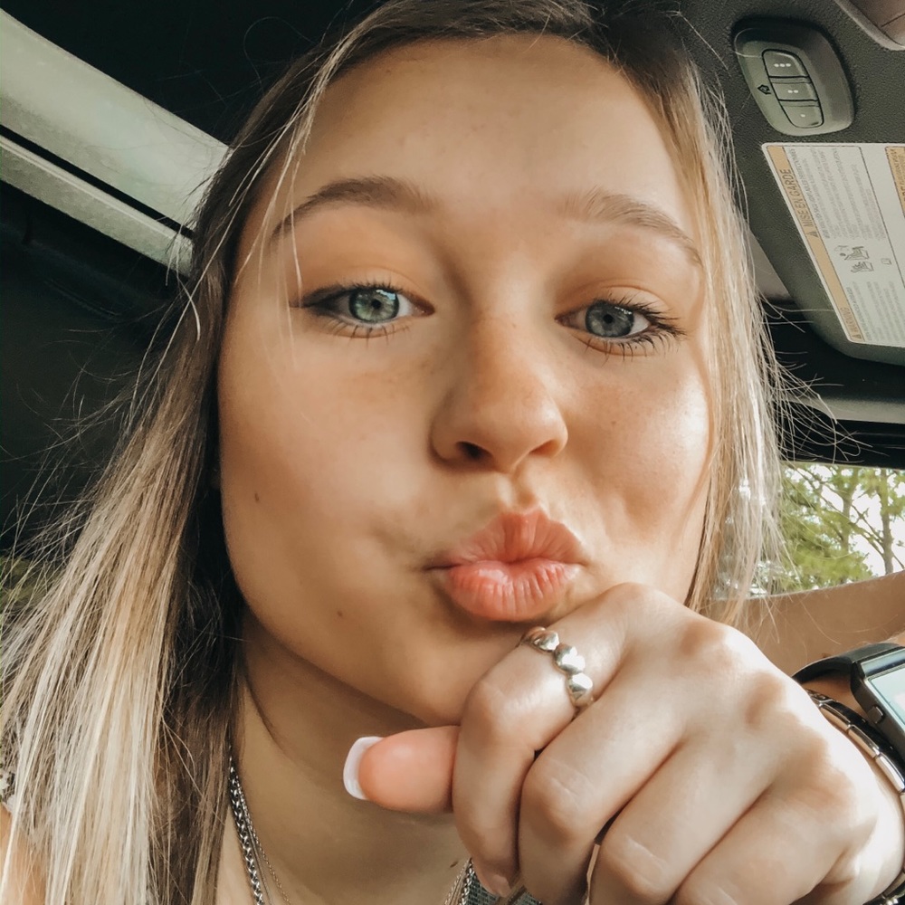 Meet your Posher, Kara